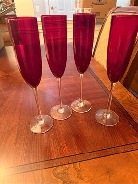 NWOT Lenox Set of 4 Ruby Red Champagne Flutes
